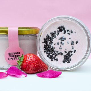 Морозиво Джелато Полунично-Трояндова страчателла