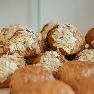 Croissant De Almendras
