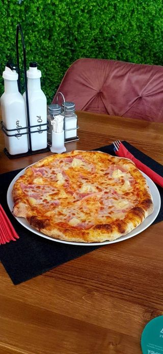 Pizza Hawaii Ø 32cm
