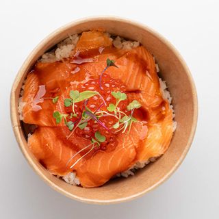 Donburi de Salmón