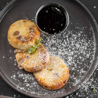 Сирники (180/30г)