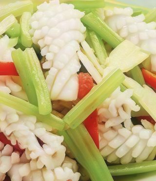 114. Calamari e sedano