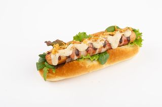 Hot dog lowen kase con patatine fritte