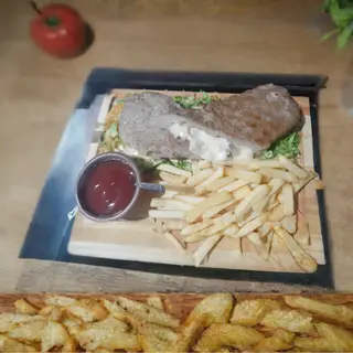 Punjena pljeskavica 400g