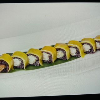 Uramaki black mango 8pz