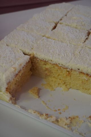 Porción Bizcocho Tres Leches