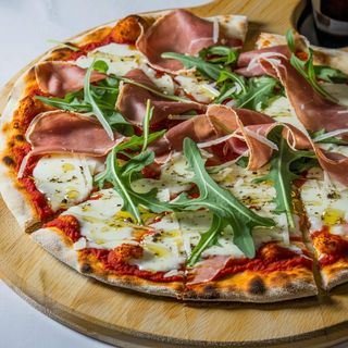 Pizza Crudo