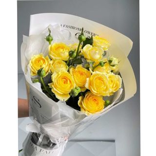 ყვითელი სპრეი ვარდი (5)