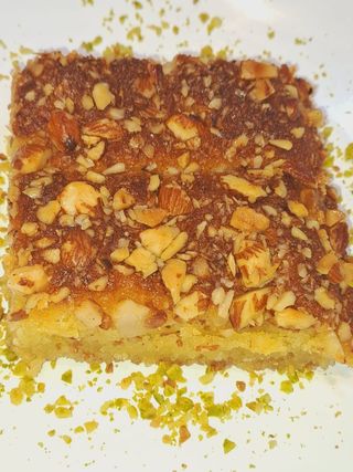 Basboussa aux fruits secs