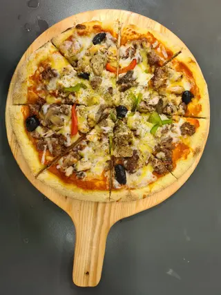 Pizza Suprême De Poulet