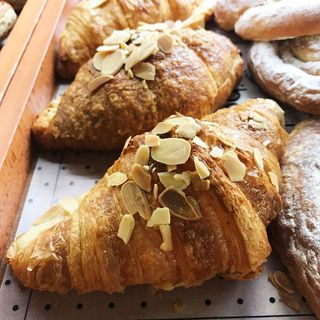 Croissant De Almendra