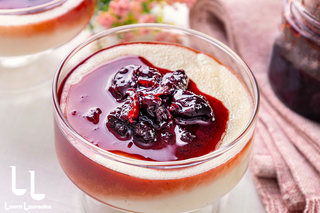 Orez Cu Lapte si dulceata de Visine /Afine /Prune .