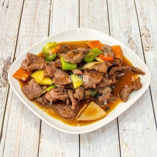 52 Manzo con verdure miste