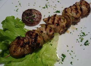 Пилешко шишче със зеленчуци (200г)