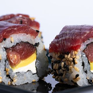 Uramaki De Atún