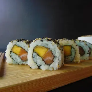 Uramaki Salmó I Mango (8 Uds.)