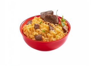 Tallarines fritos con ternera