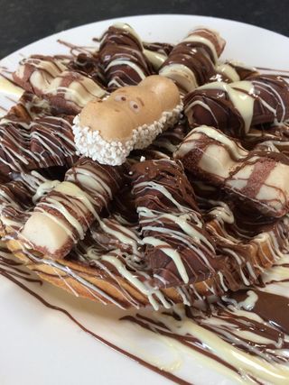 Kinder bueno waffle