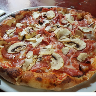 PIzza prosciuto funghi 