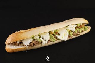 Bocadillo De Carne Mechada