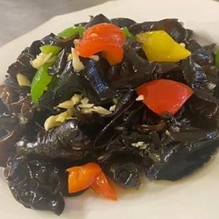 Salata din urechi de lemn in sos de soia