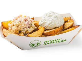 Картопля по-селянськи з салатами на вибір (від 400g)
