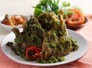 Bebek Daun Basil