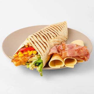 Tortilja sa sirom i špekom