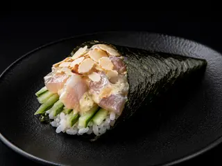 Temaki spigola