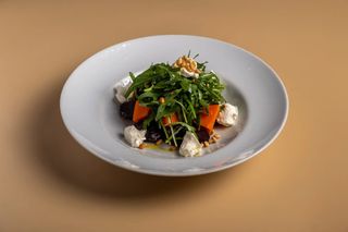 Запеченная тыква со свеклой