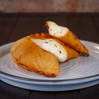 Empanada de queso blanco