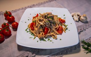 Strozzapreti salsiccia porcini