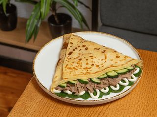 Млинець з тунцем