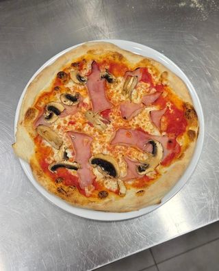 Pizza La Simple 8 (33 cm.)