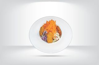 Salata sa pilećim sticksima ili nuggetsima