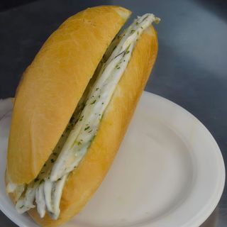 Bocadillo De Boquerones En Vinagre