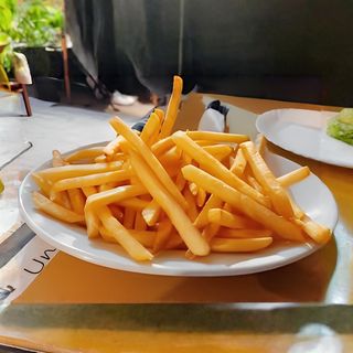 Patatine fritte media