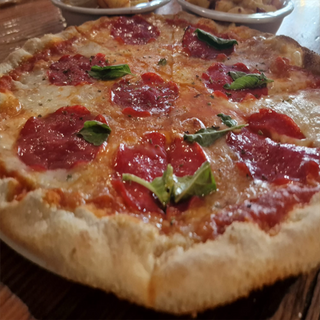 Pizza De Salami (Mediana)