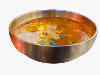 Том ям с морепродуктами