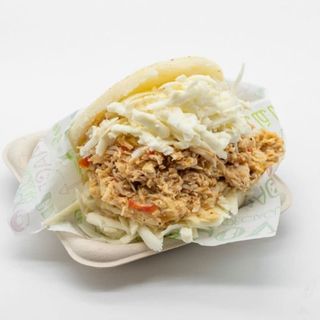 Arepa de Pollo & Queso