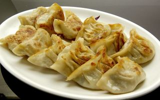 90.Empanadilla china plancha (8 unidades)