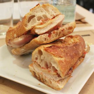 Hot Sándwich de lomo y queso