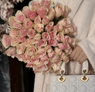 51 ніжно-рожева троянда