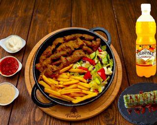 Kebab wołowy [danie, baklawa pistacjowa, celestynka pomarańczowa]