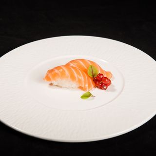 Nigiri Salmone