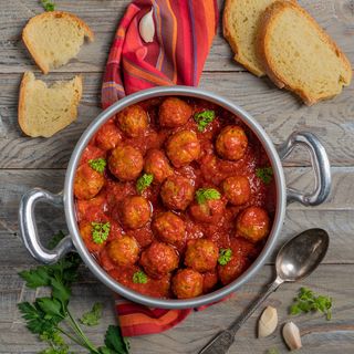 Polpette al sugo di pomodoro e piselli - 5 pezzi