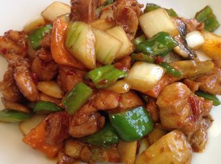 Pollo Con Salsa Picante