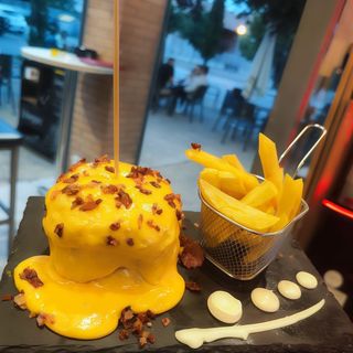 Hamburguesa De La Casa Super Cheddar