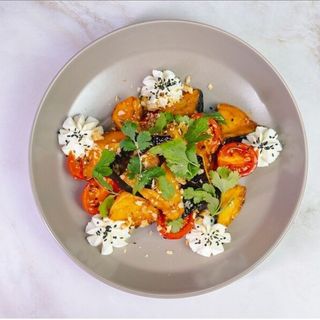 Салат с помидорами и баклажанами