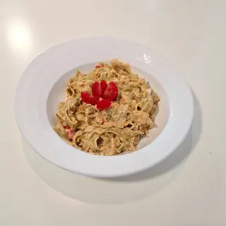 Zelena pašta u umaku od lososa 